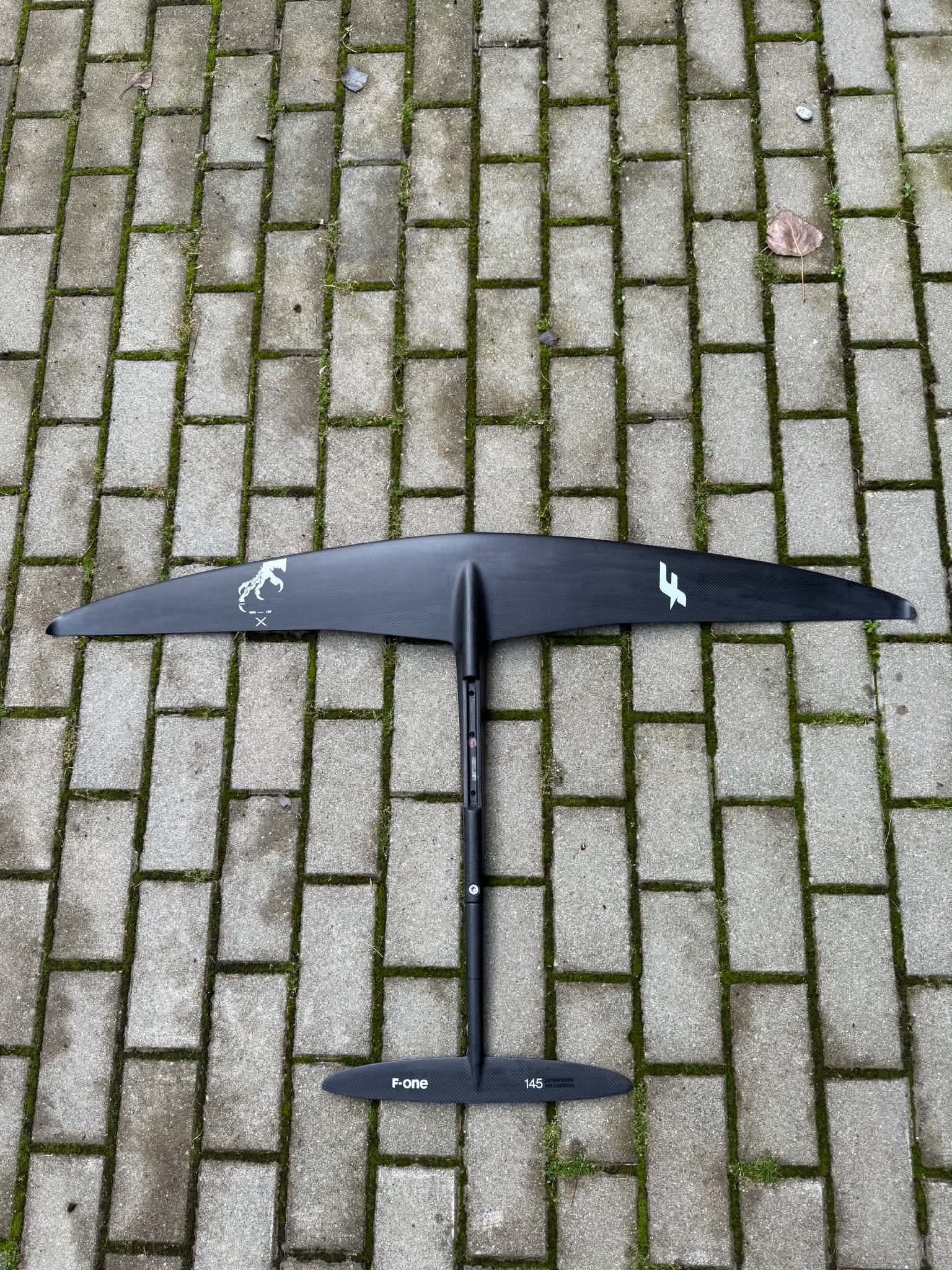 F-ONE EAGLE X 1000 (titan1) + DW HM 145 stab - naudotas foil komplektas, puikaus stovio